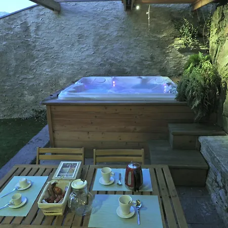 Scalotta - Private Garden With Jacuzzi And شقة ديرفيو
